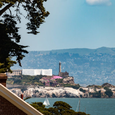 Blick vom Presidio auf Alcatraz Island