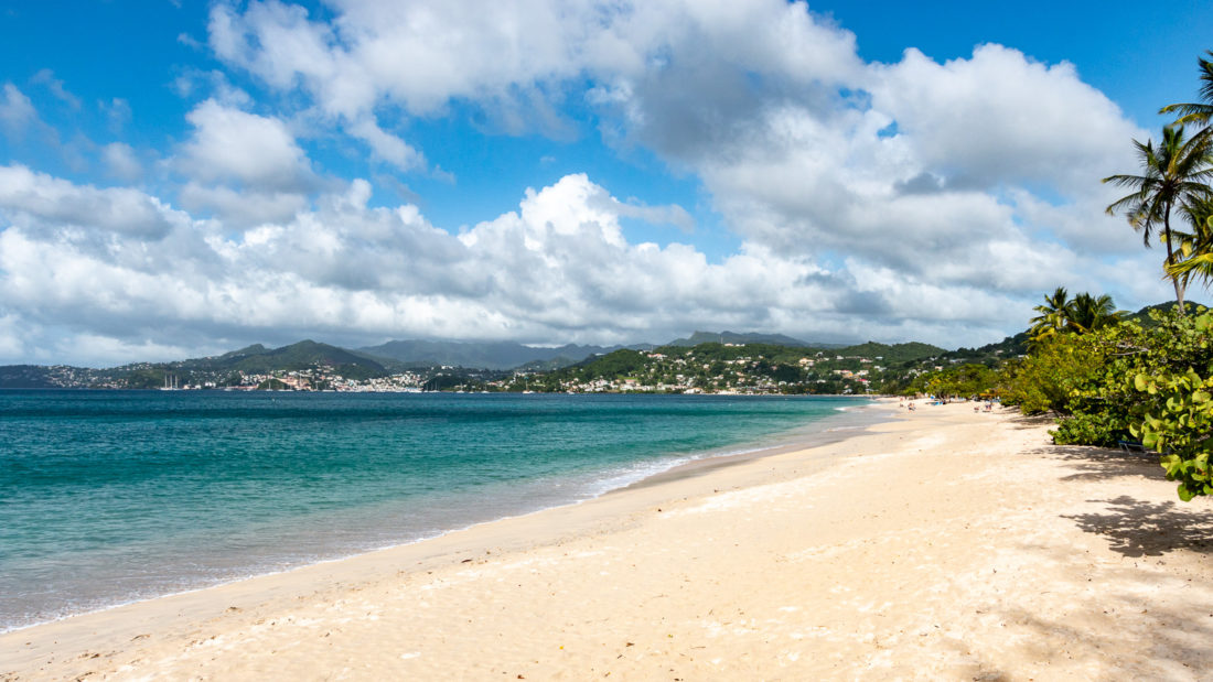 Der Strand im Spice Island Beach Resort auf Grenada