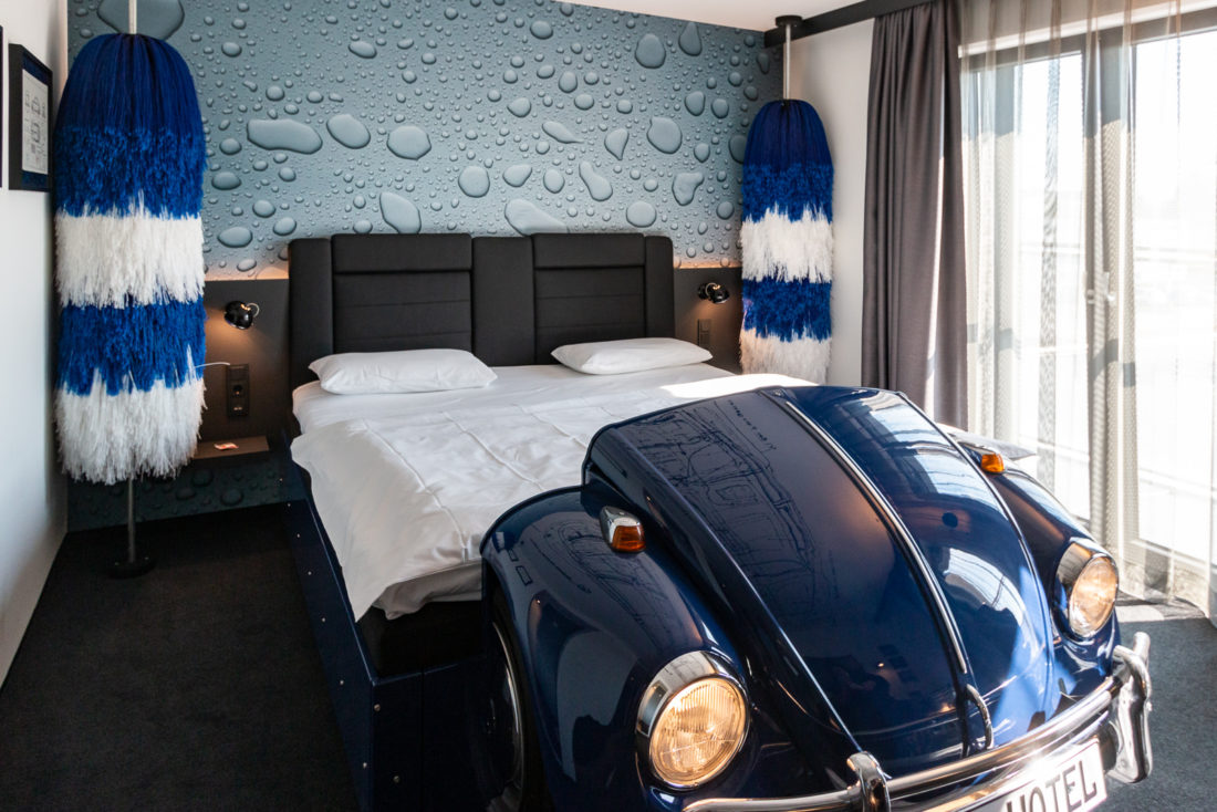 Natürlich ist auch dem VW-Käfer ein Themenzimmer im V8-Hotel Köln gewidmet