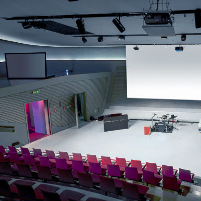 Das Wissenschaftstheater des phaeno während eines Events; Foto: phaeno / Matthias Leitzke